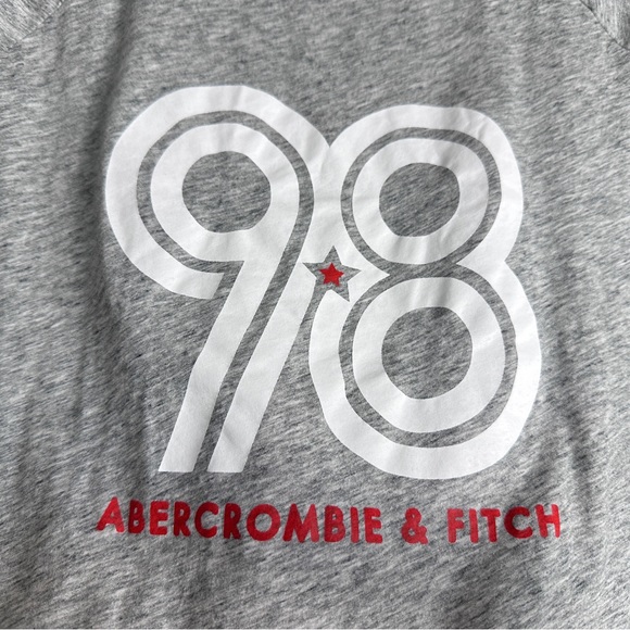 Abercrombie&Fitch Shirt Womens Large Gray Short Sleeve Tee 98 print 99% like new - Picture 2 of 6